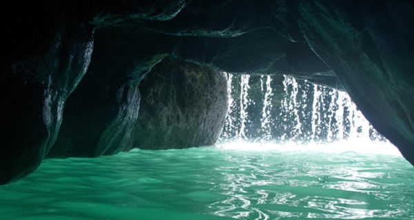 blue hole cave