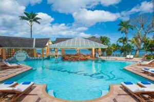 Sandals Negril All-Inclusive pool