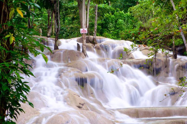 dunn's river falls tour sparkling water