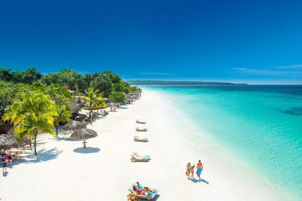 Negril Beach Tour and Rick’s Café beach