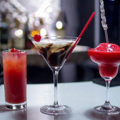8Rivaz Ultra Lounge Cocktails on Counter